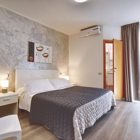 Hotel Augusta Caorle Kültér fotó