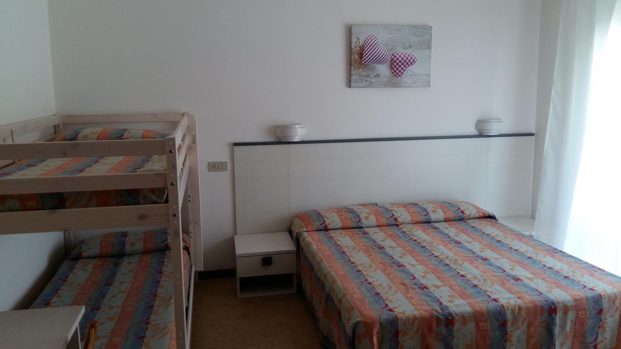 Hotel Augusta Caorle Kültér fotó